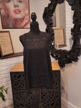 Max Studio Black Lace Overlay Sleeveless Tank Top